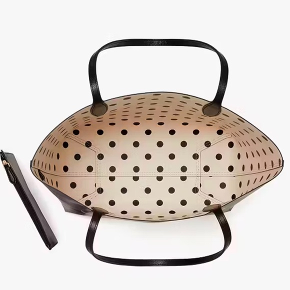 Disney X Kate Spade New York Reversible Minnie Large Tote
NWT - Picture 5 of 16